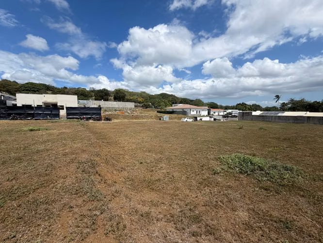 FH | En Venta Lotes 27 & 28 | Club Residencial Santa Catalina - Imagen 2