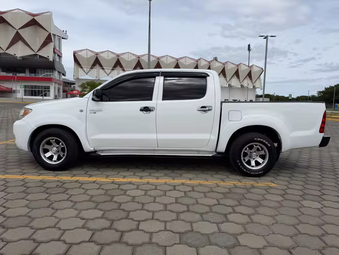 Toyota hilux 2008 4x2 baja