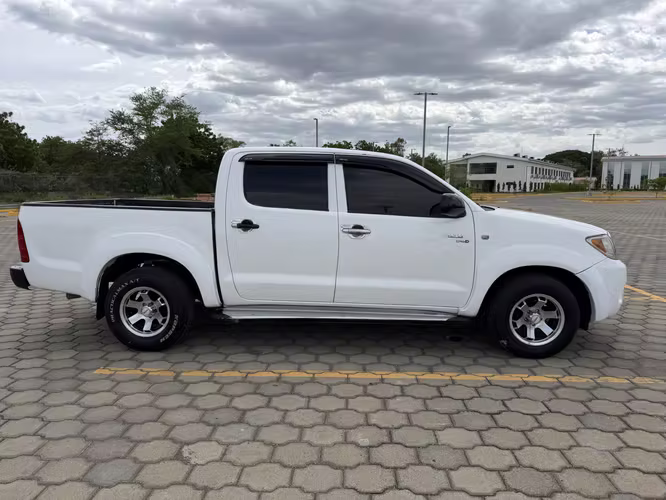 Toyota hilux 2008 4x2 baja