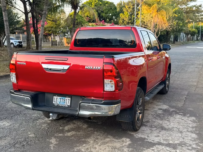 Toyota Hilux SR intermedia  - Imagen 3