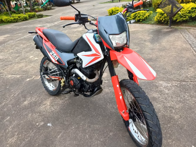 Moto Raybar Dragon 250cc