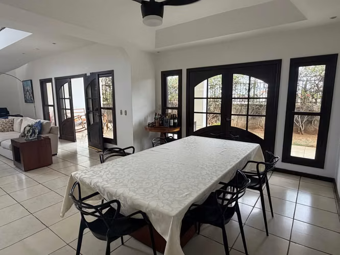 Residencia en Venta en Altos de las Cumbres | Piscina | US$430,000 - Imagen 5