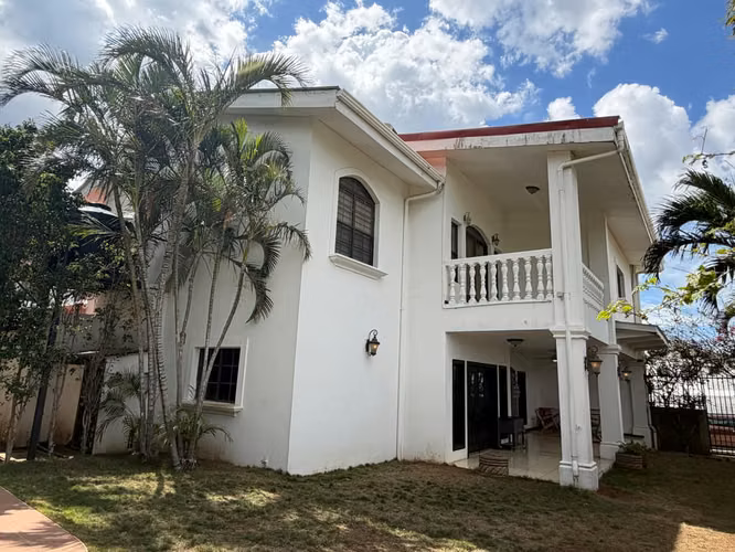 Residencia en Venta en Altos de las Cumbres | Piscina | US$430,000 - Imagen 14