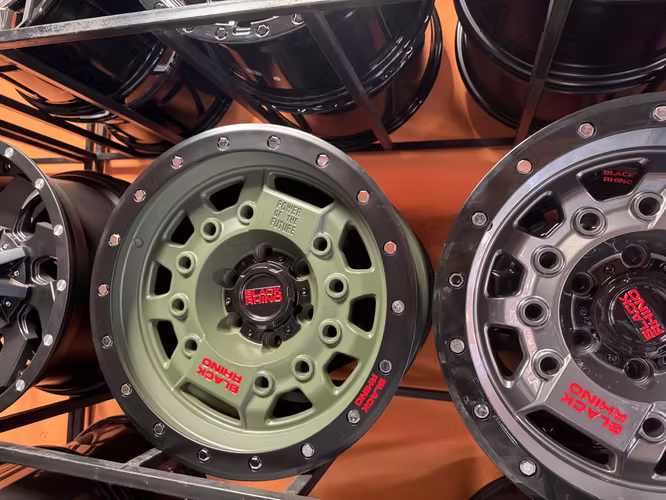 Rines para camionetas 17x9 Deluxe 2026