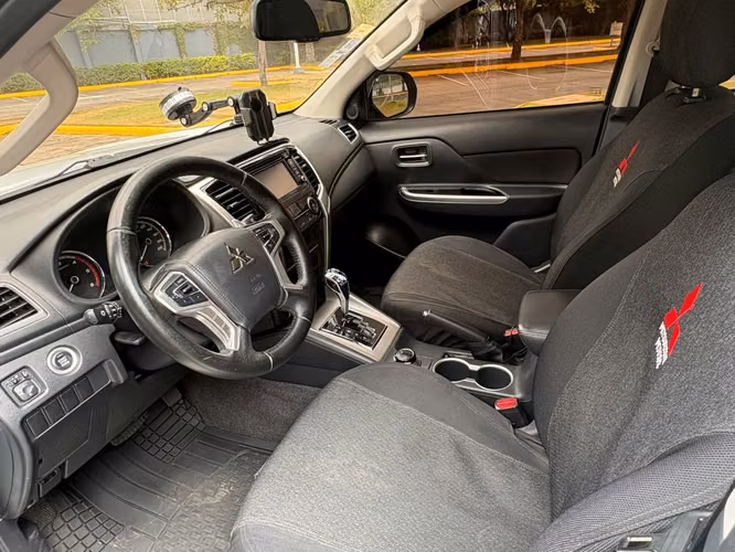 Mitsubishi L200 Intermedia - Imagen 10