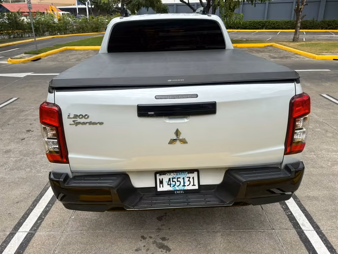 Mitsubishi L200 Intermedia - Imagen 4