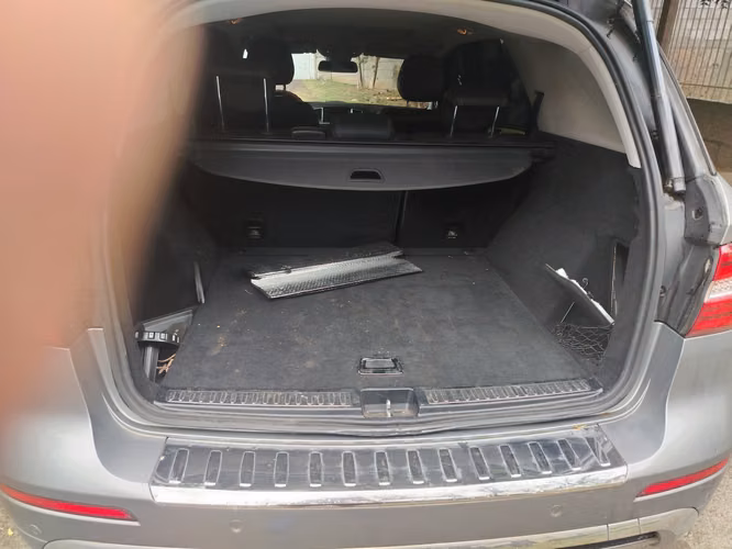  Mercedes-Benz ML400, 2015, 77.850 km.