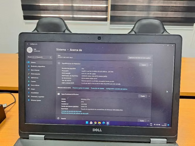 Laptop Dell 15.6" i5 Sexta Generación