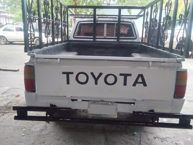 EN VENTA TOYOTA 22R TINA, AÑO 1986.