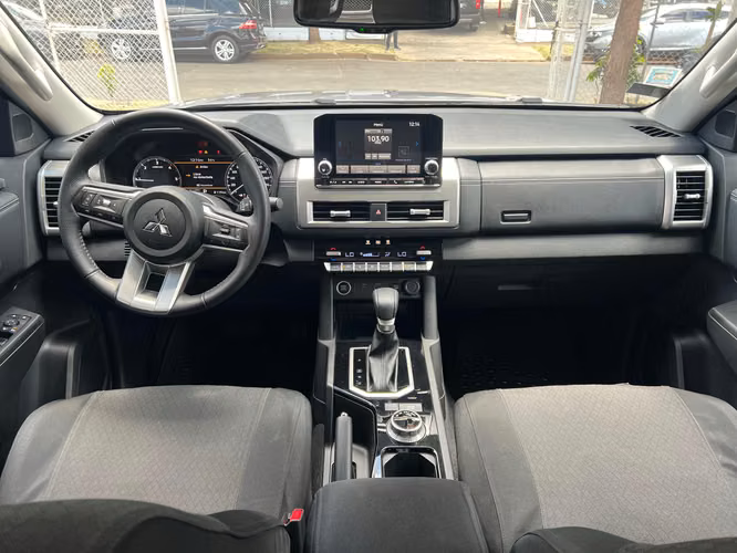 MITSUBISHI L200 SPORTERO AÑO 2026 - Imagen 5