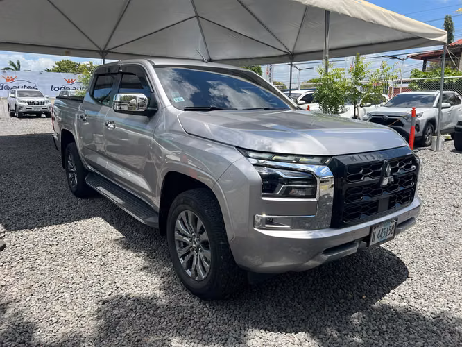 MITSUBISHI L200 SPORTERO AÑO 2026 - Imagen 2