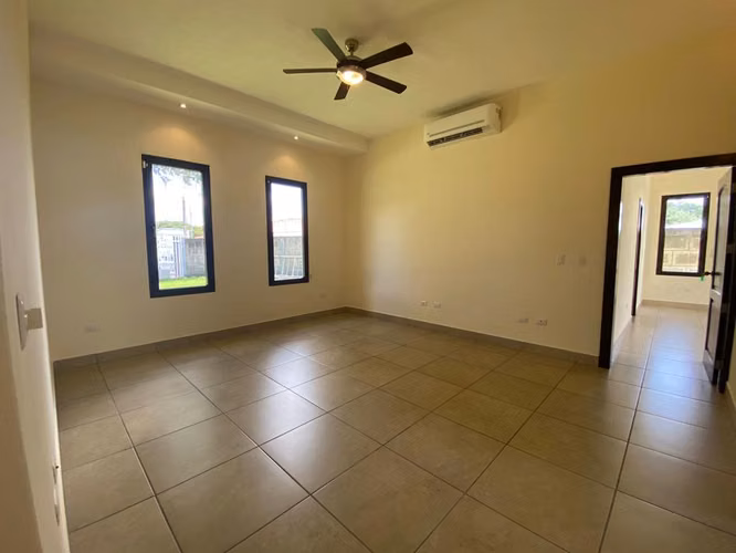 Casa Grande en Renta con Piscina en Las Colinas – Managua - Imagen 18
