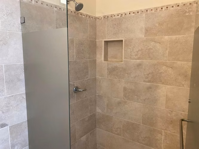 Casa Grande en Renta con Piscina en Las Colinas – Managua - Imagen 15