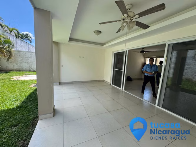 Casa en Renta en Santo Domingo – Condominio Privado con Piscina - Imagen 8