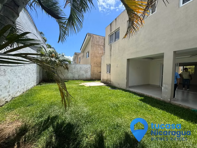 Casa en Renta en Santo Domingo – Condominio Privado con Piscina - Imagen 9