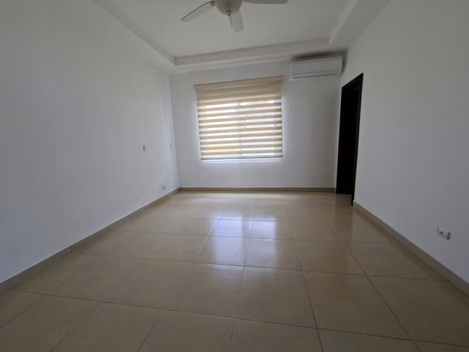 CASA EN VENTA | CAMINO LAS COLINAS,  RESIDENCIAL DONATELLO MANAGUA - Imagen 5