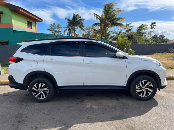 Rento Toyota Rush camioneta SUV  - Imagen 4
