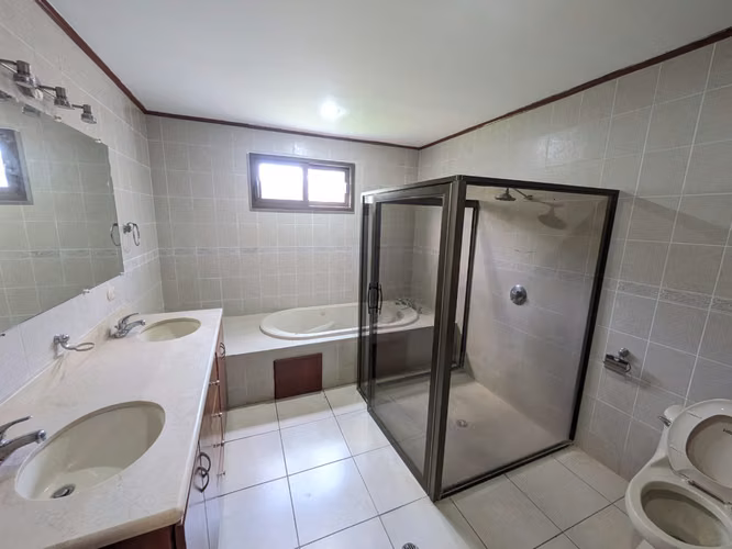 Renta con piscina en las cumbres  - Imagen 7