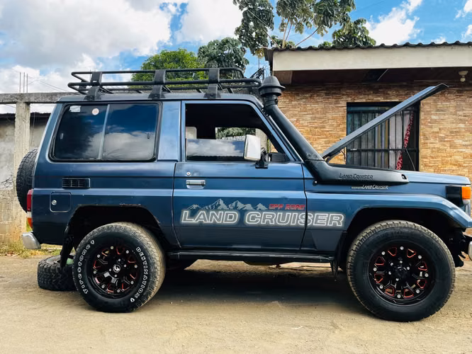 Venta de jeep  land cruiser 4x4  - Imagen 3