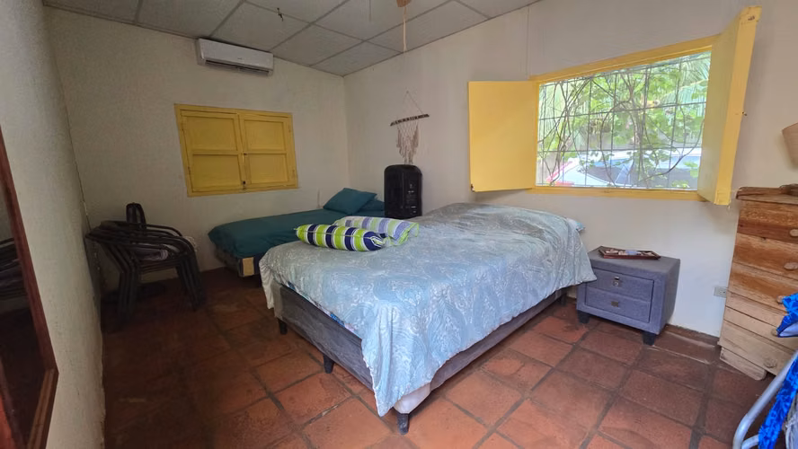 Casa de playa en venta, a 2 cuadras de la playa, Quizala