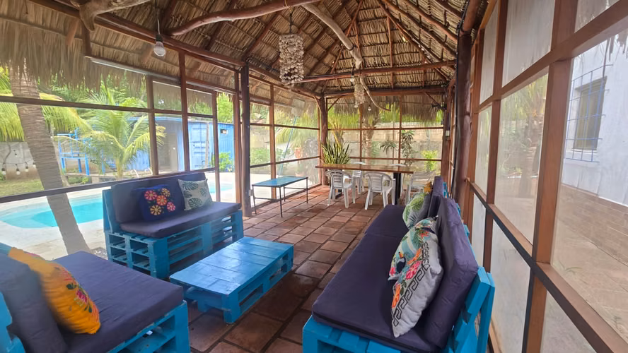 Casa de playa en venta, a 2 cuadras de la playa, Quizala