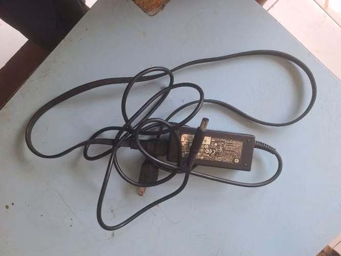Cargador Original Hp - Imagen 2