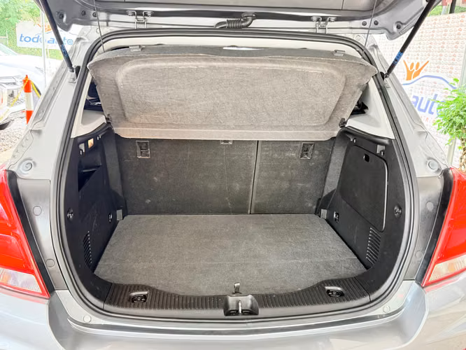 CHEVROLET TRAX PREMIER AÑO 2020 - Imagen 9