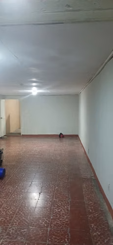 Alquilo Casa dos pisos