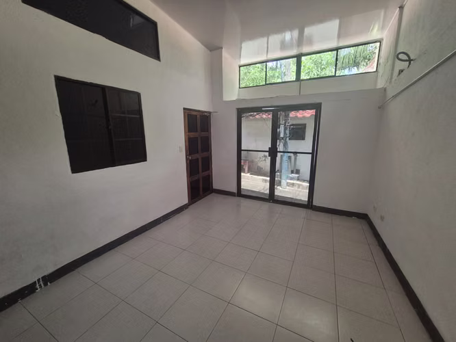 Renta de Oficina en Colonia Centro América, excelente  ubicación! - Imagen 8