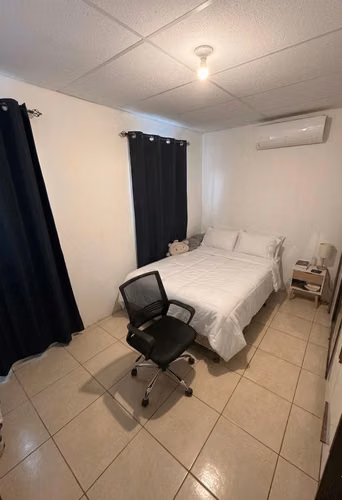 CB - Casa con diseño moderno en Praderas de Sandino
