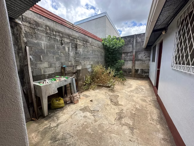 CASA EN VENTA | BATAHOLA SUR, MANAGUA - Imagen 5