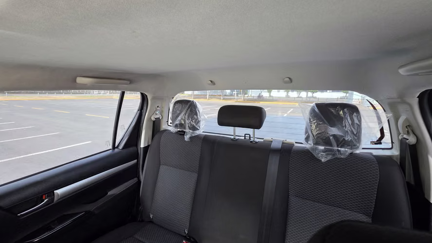TOYOTA HILUX SR 2025 