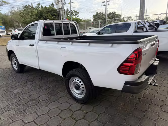 Hilux 2027 - 1Cabina 4x4 NUEVA DE PAQUETE