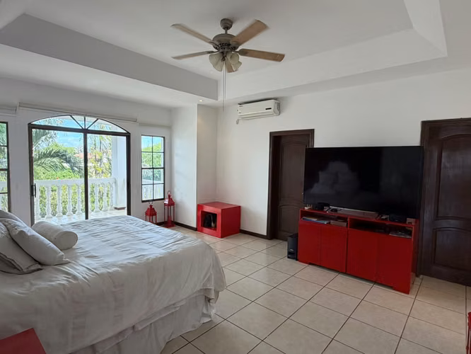 AG. SE VENDE CASA EN RESIDENCIAL ALTOS DE LAS CUMBRES  - Imagen 2