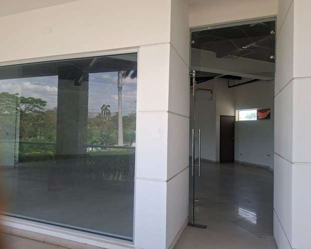 DG-Rento modulo comercial en Pista Suburbana - Imagen 5