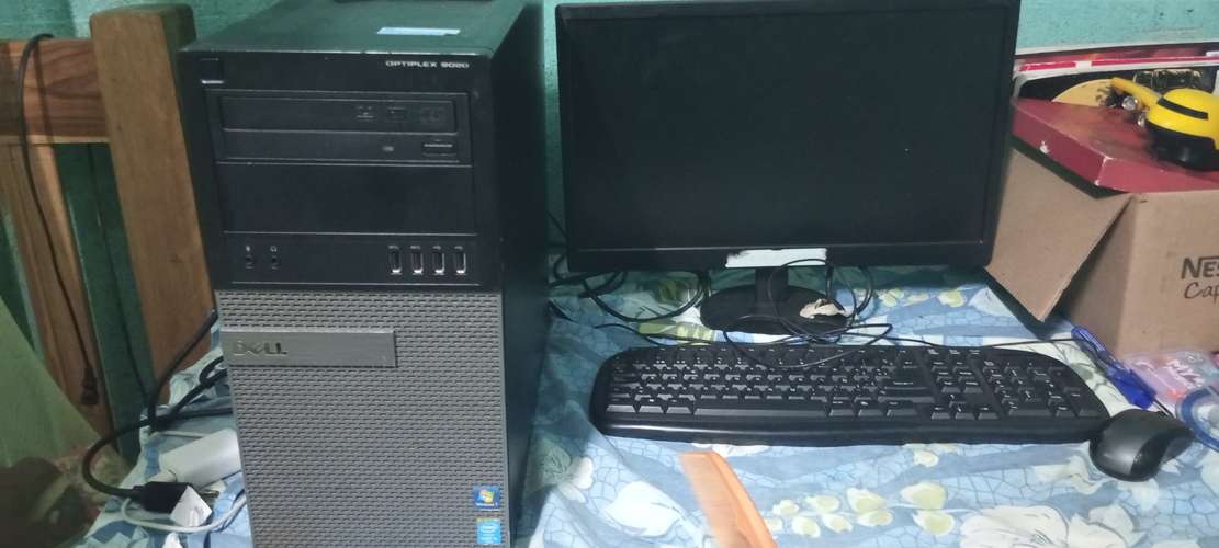 Complete Computer Dell Core i5 / Ideal for Classes, Office or Business. 