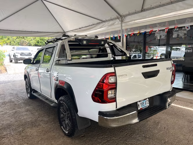 TOYOTA HILUX AÑO 2023 - Imagen 3