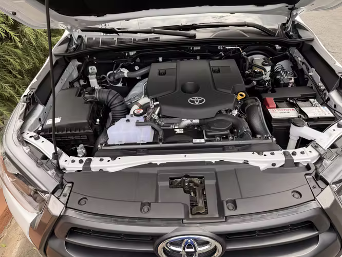 TOYOTA HILUX AUTOMÁTICA 