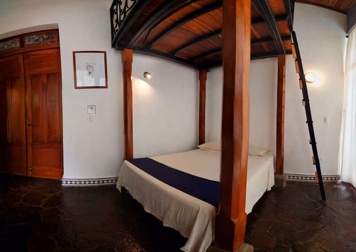 Casa Colonial En Venta con potencial para Airbnb en Granada - Imagen 11