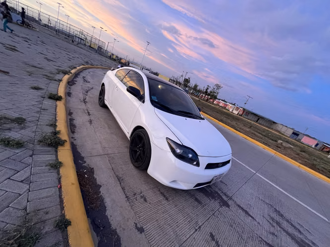 Vendo mi Toyota Scion tC 2006 — 2.4 Automático - $4,900 - Imagen 6
