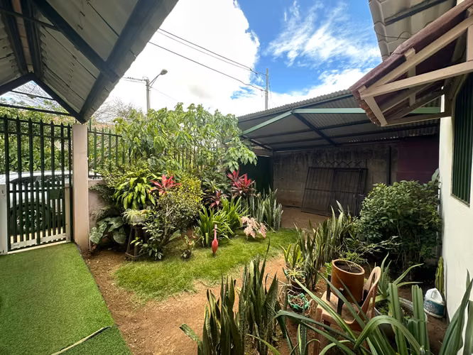 Casa en venta en Jinotepe - Ubicada fuera de residencial - Imagen 2