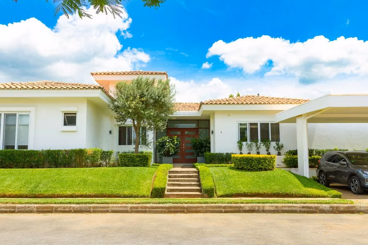 Lote con Plano y Permiso de Construcción. 