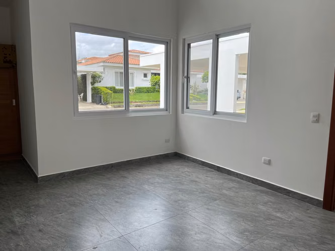 Lote con Plano y Permiso de Construcción. 