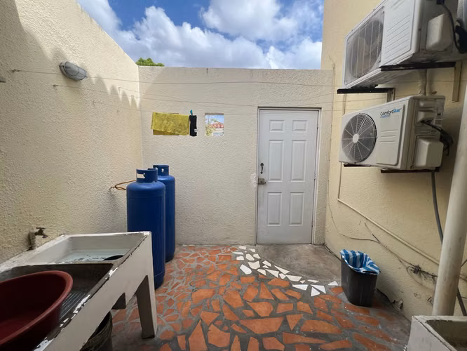AG. SE RENTA CASA EN LOMAS DE MONSERRAT MANAGUA  - Imagen 11