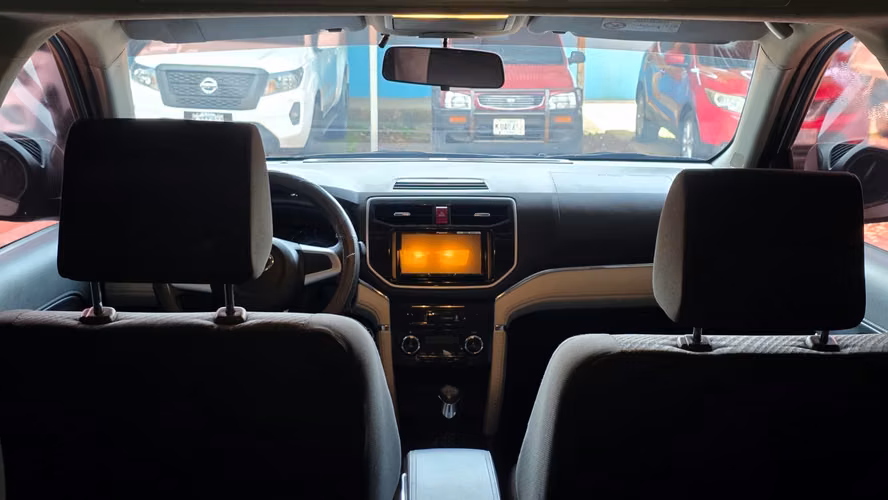 Toyota Rush año 2023  - Imagen 7