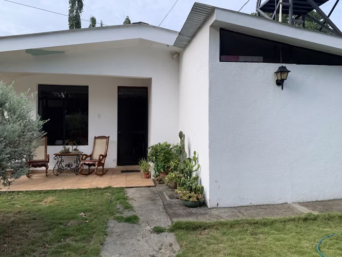Casa cómoda con patio