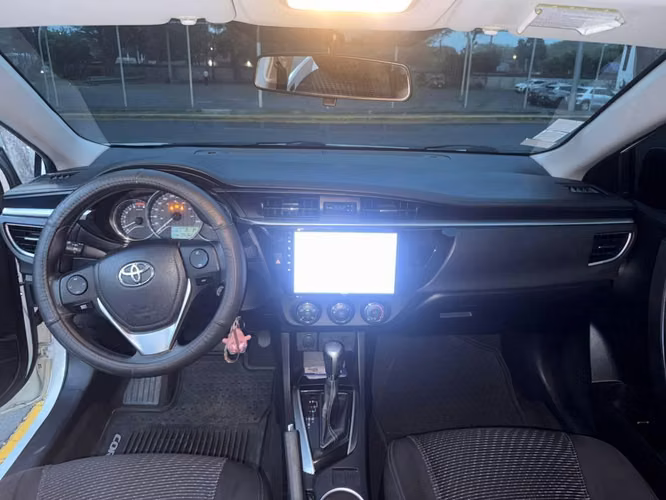 Toyota Corolla - Imagen 4