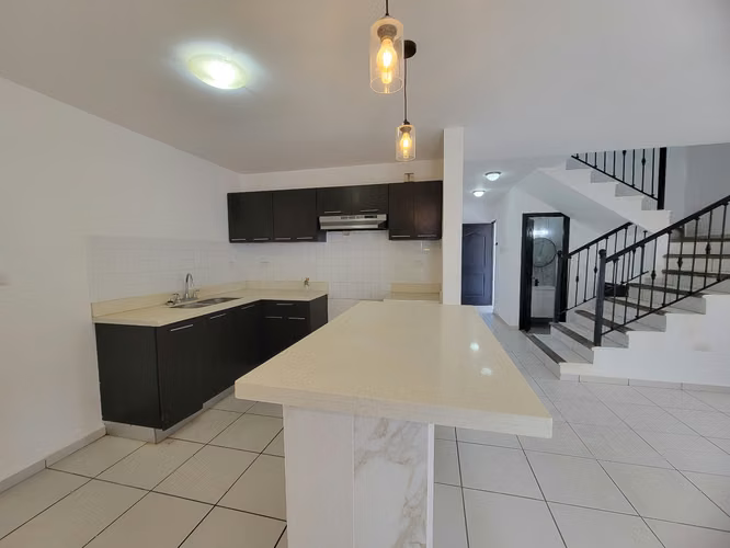 CASA EN RENTA | EL CORTIJO DE LA SIERRA – CARRETERA A MASAYA - Imagen 11