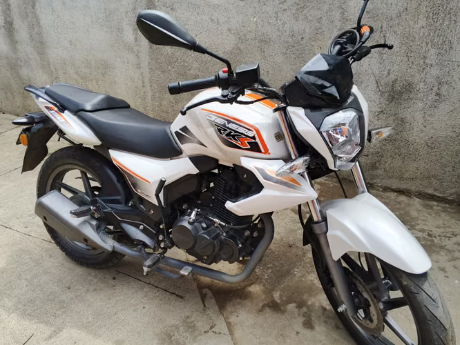 Vendo Génesis RKS SPORT 150 muy bien conservada  - Imagen 2