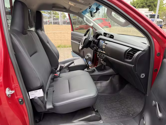 NUEVA DE PAQUETE - Toyota Hilux 1Cabina 4x4  - Imagen 10